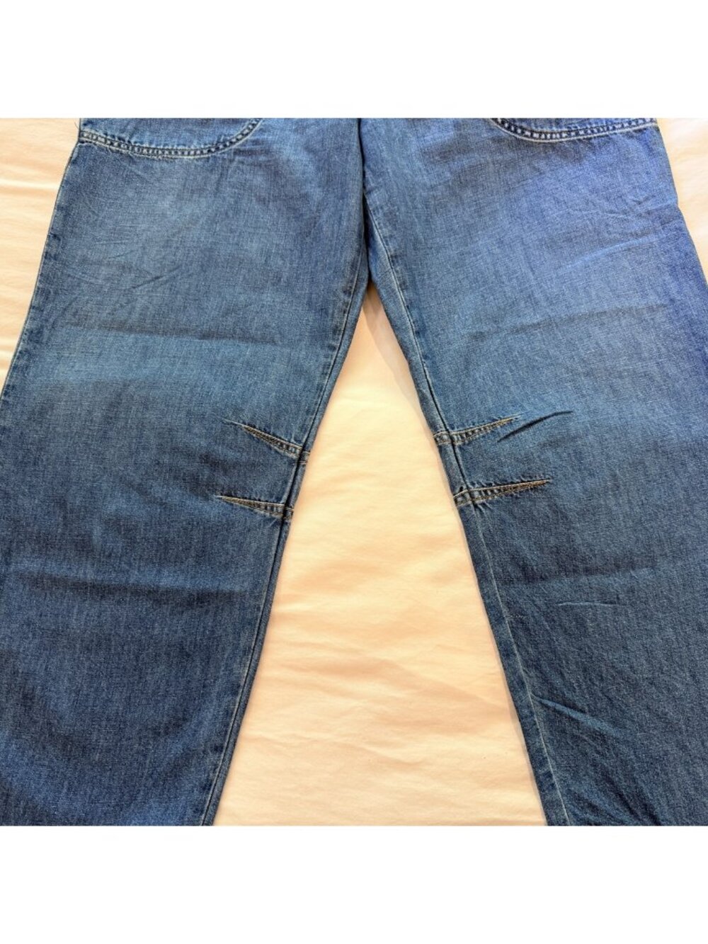 TWP Jetties Mid-Rise Barrel-Leg lightweight denim in Vintage Wash 29 - Picture 9 of 12